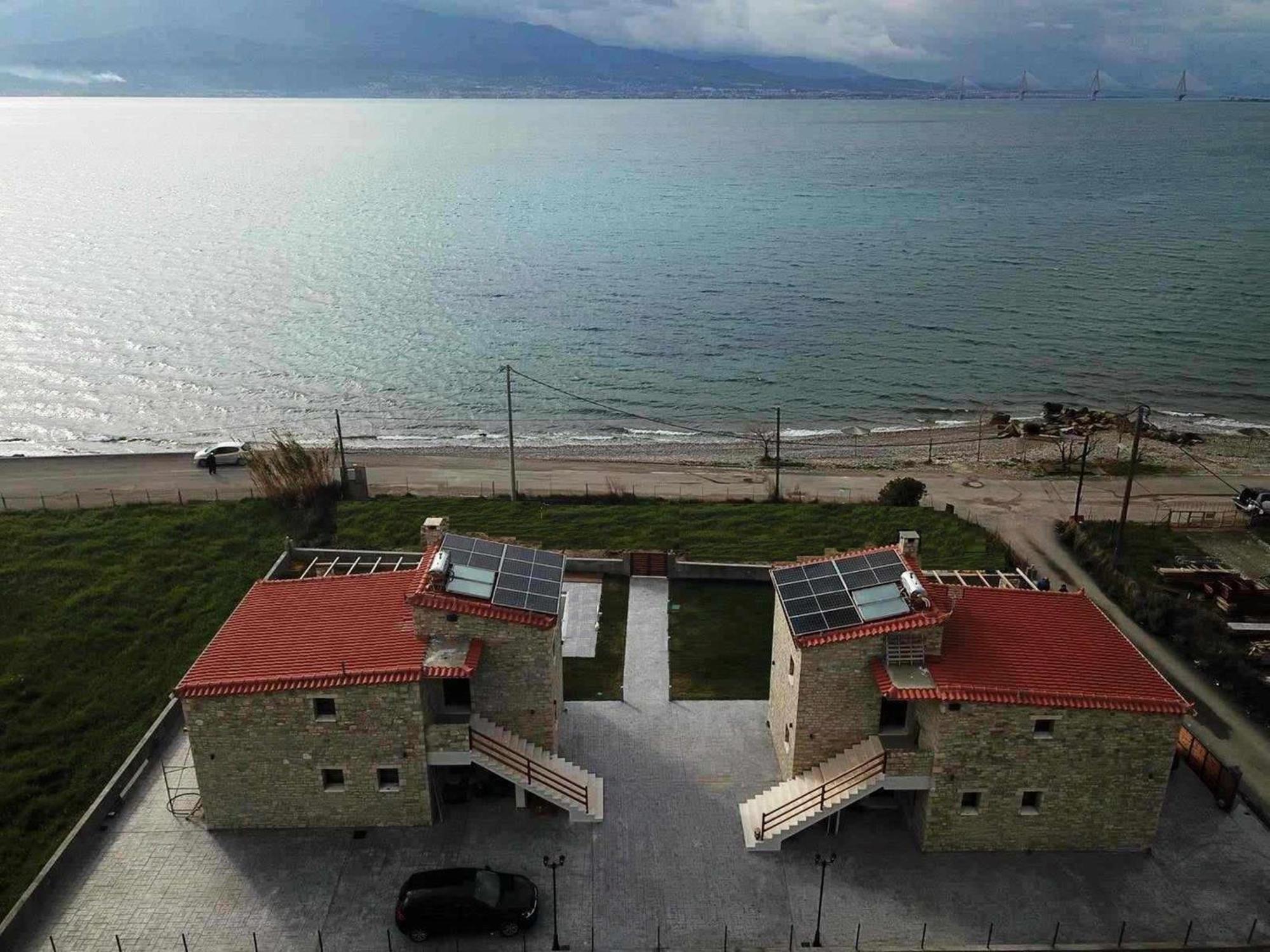 Santa Domenica Nafpaktos - Rooms And Apartments By The Sea Bagian luar foto