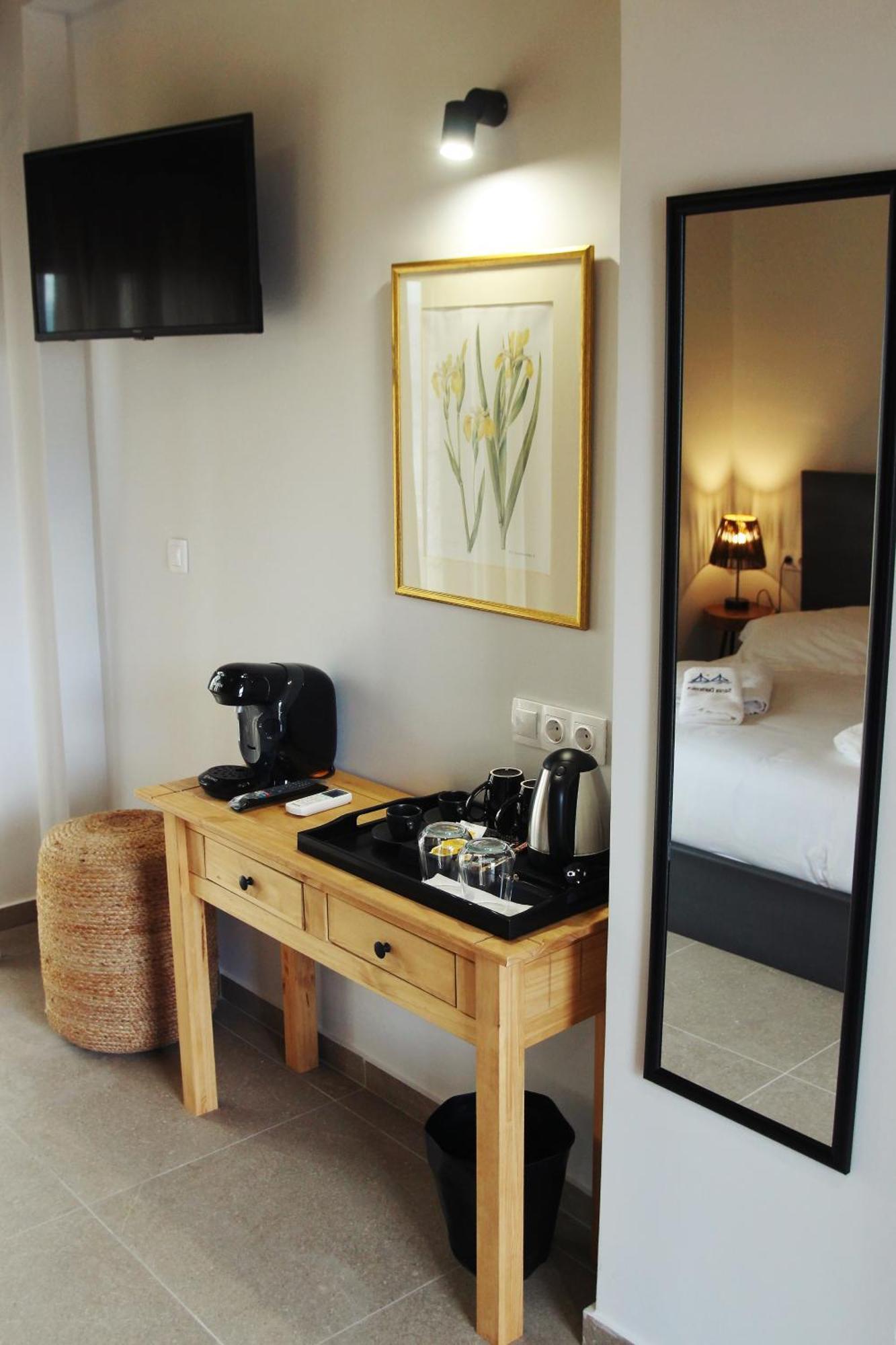 Santa Domenica Nafpaktos - Rooms And Apartments By The Sea Bagian luar foto