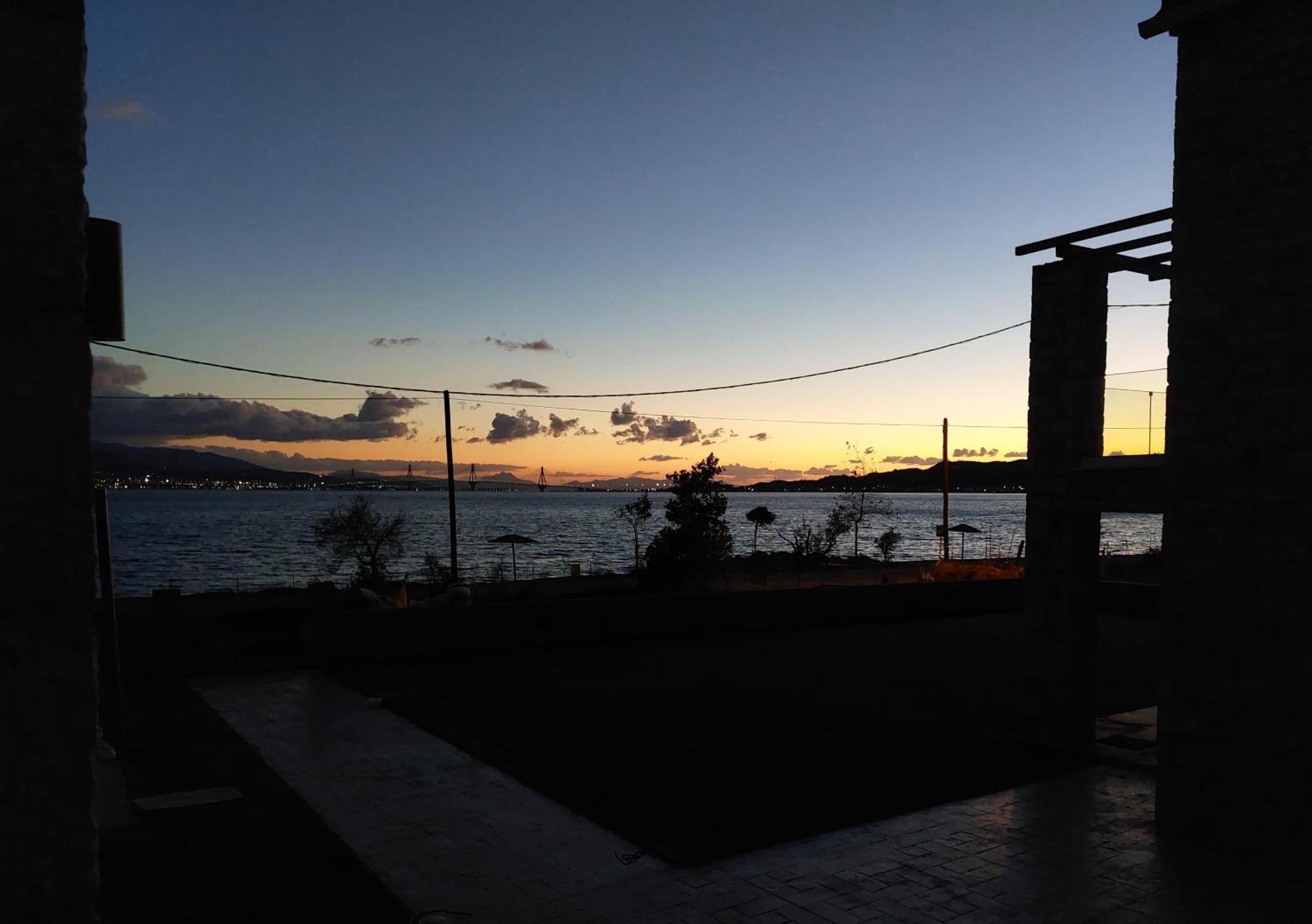 Santa Domenica Nafpaktos - Rooms And Apartments By The Sea Bagian luar foto