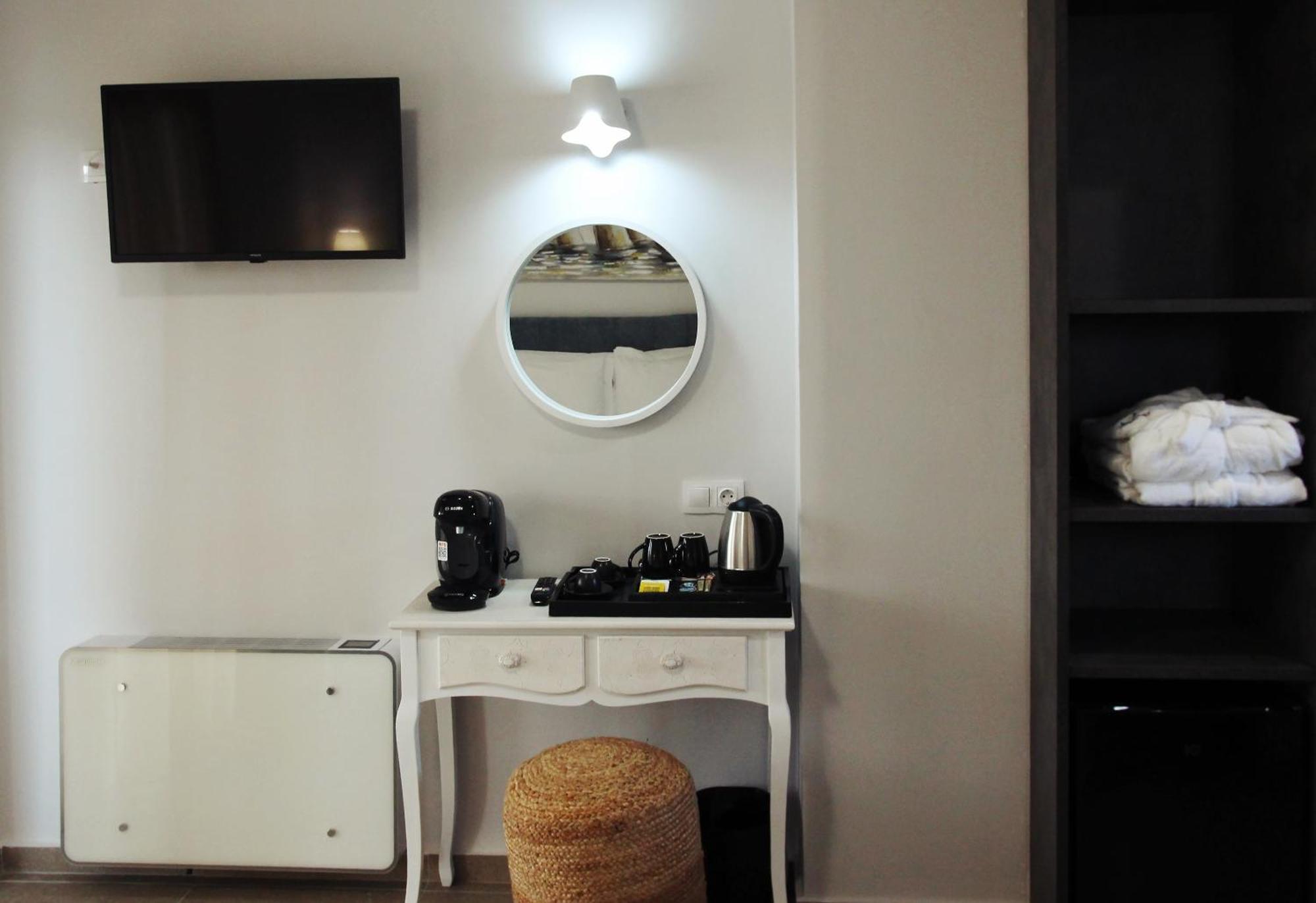 Santa Domenica Nafpaktos - Rooms And Apartments By The Sea Bagian luar foto